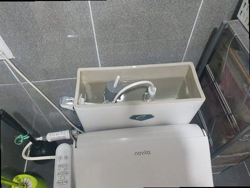 미추홀구 주안1동 하수구막힘 배수구 주변 상태와 물 빠짐을 확인하는 점검 모습